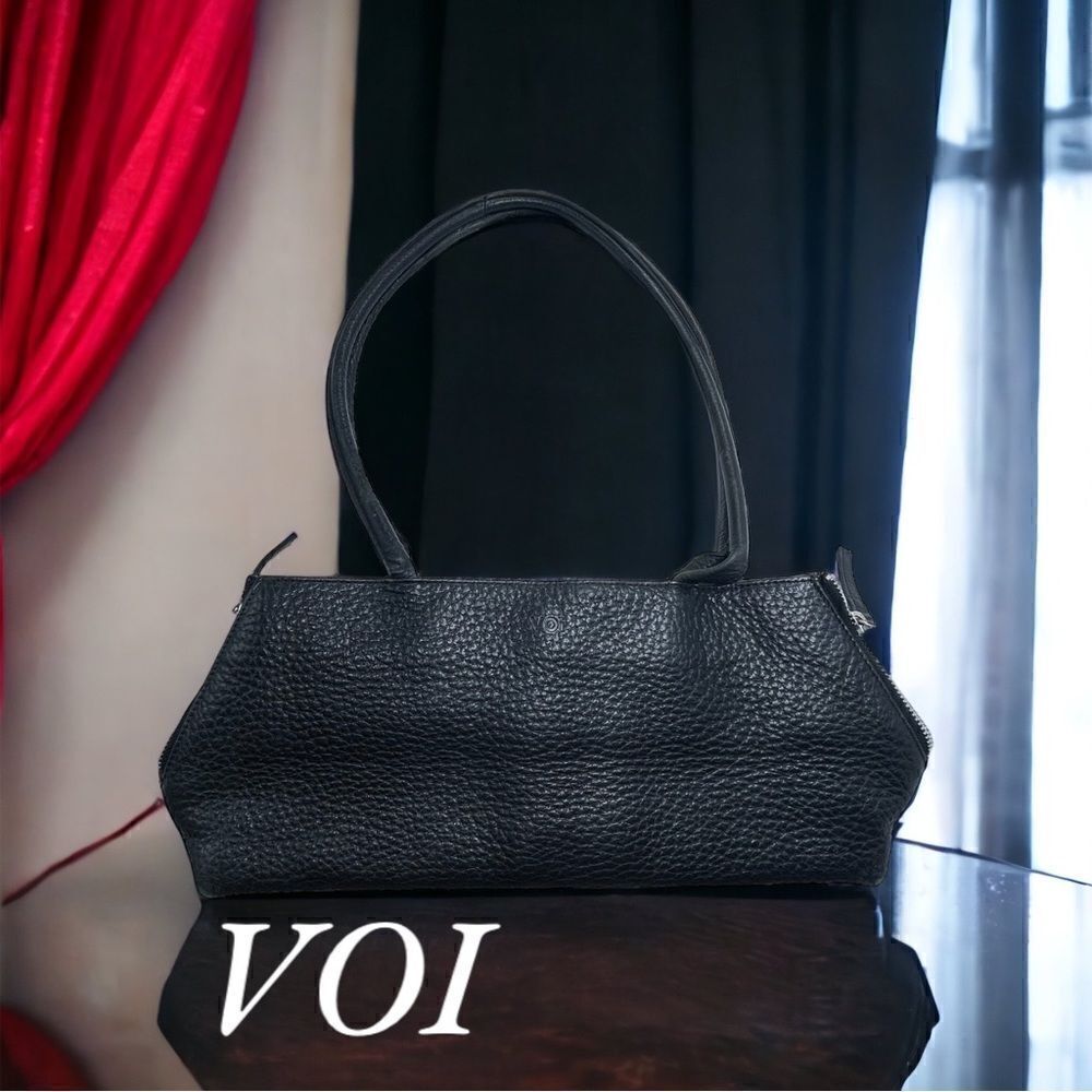 VOI l Double-handle l Pebbled Leather Shoulder Bag, Purse l Magnetic Closure